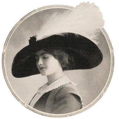 cappelli chanel 1910|Chanel 1910 .